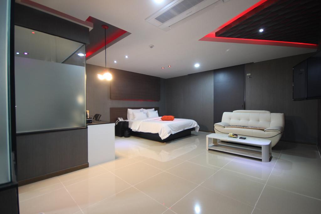 Hotel Well ปูซาน ภายนอก รูปภาพ