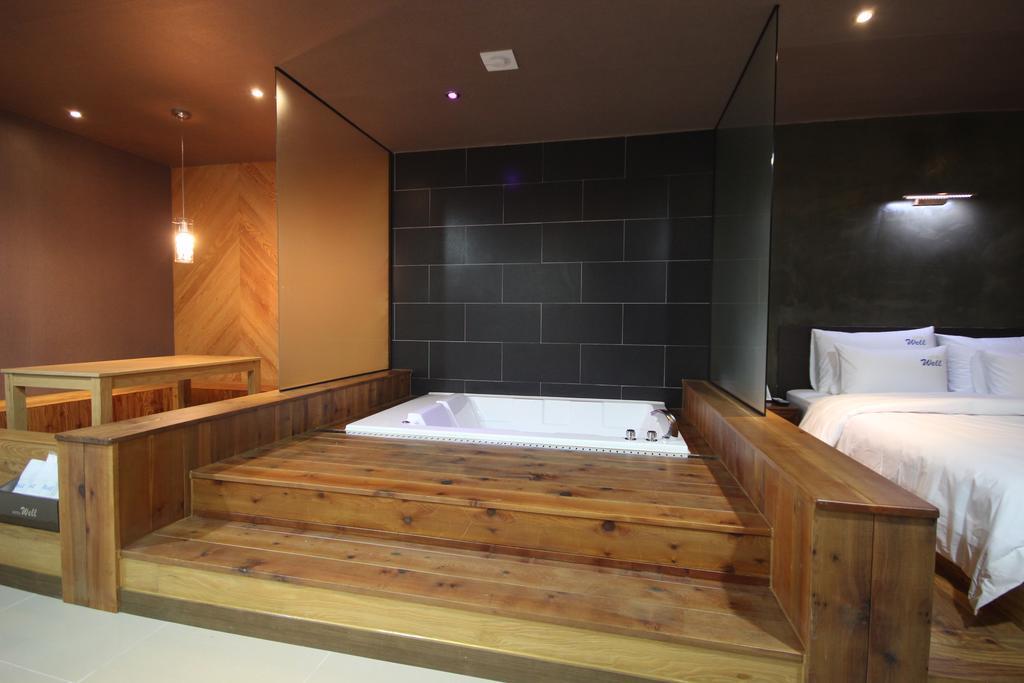 Hotel Well ปูซาน ภายนอก รูปภาพ