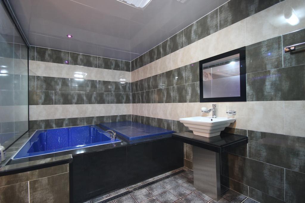 Hotel Well ปูซาน ภายนอก รูปภาพ